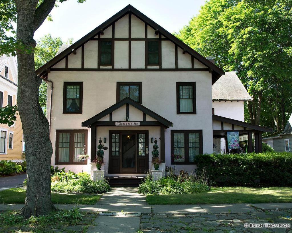 Rosewood Inn Корнинг Екстериор снимка